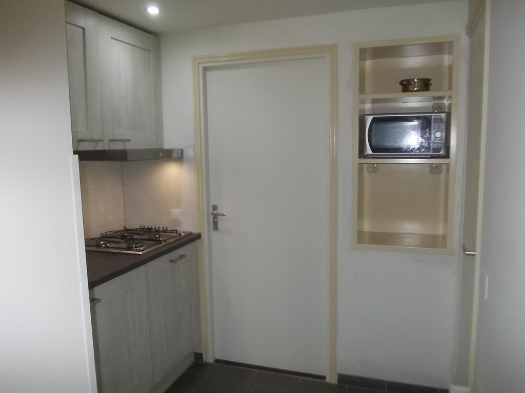 Apartment + Studios Insulinde Tilburg Bilik gambar