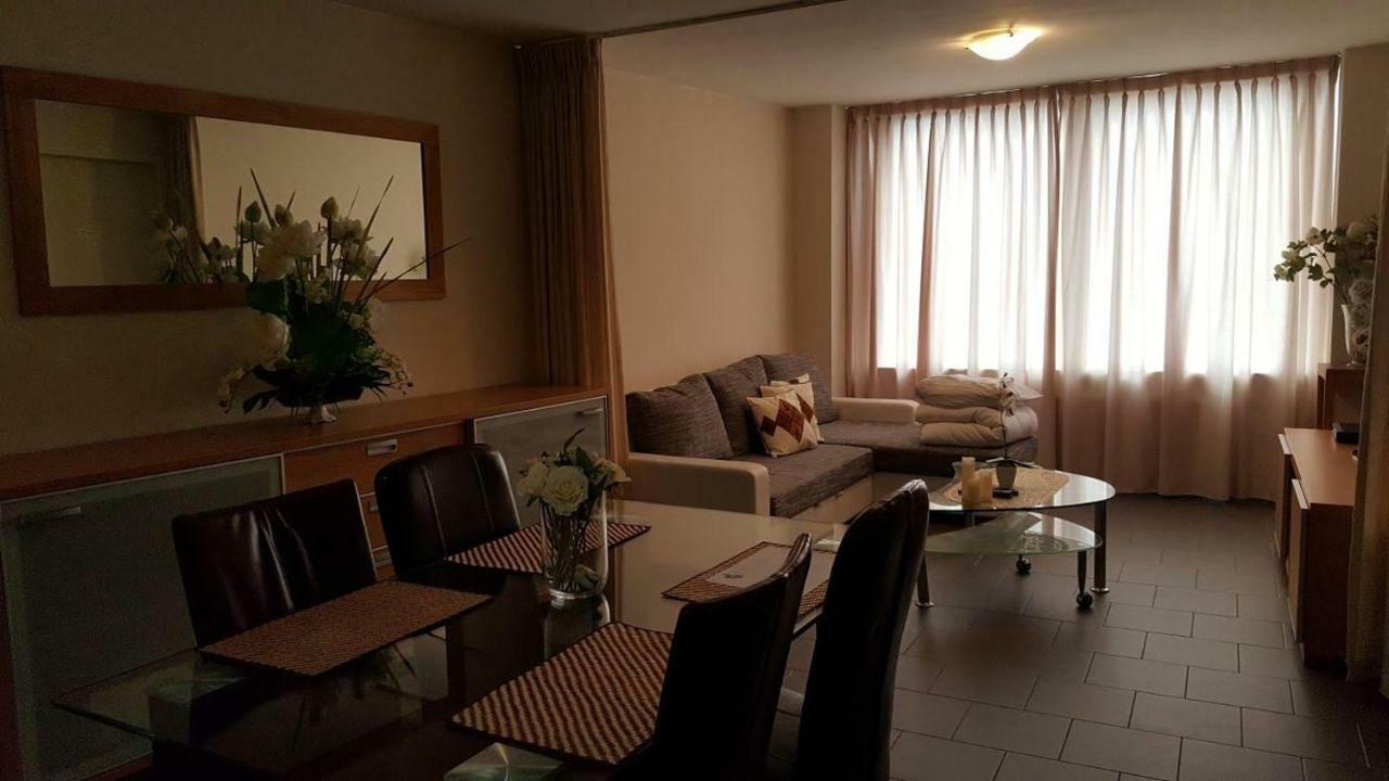 Apartment + Studios Insulinde Tilburg Luaran gambar